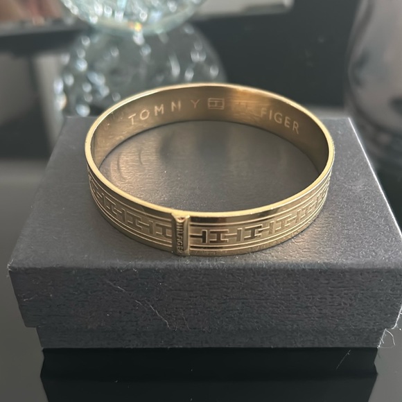 Tommy Hilfiger gold plated bracelet - Picture 1 of 6